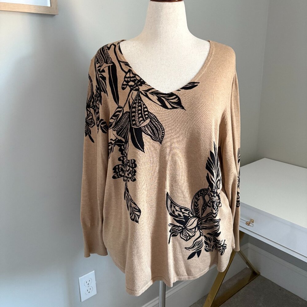 Chico's Size XXL(20) Floral Long Sleeve V-Neck Pullover Sweater